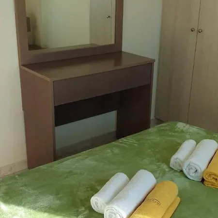 公寓 401 Dhalia Court