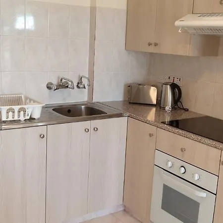 公寓 401 Dhalia Court 拉纳卡
